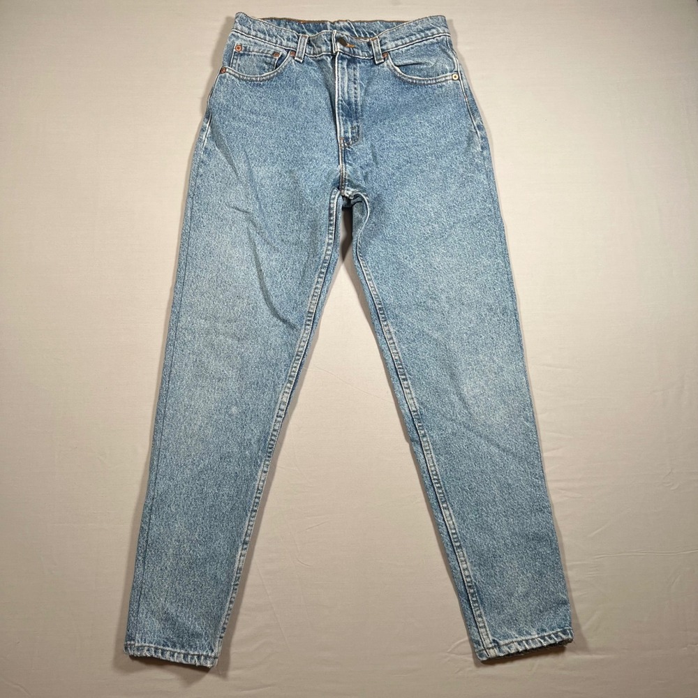 Vintage Levis 550 Relaxed Fit Tapered Jeans Men 30x30 Light Wash Made in USA 90s